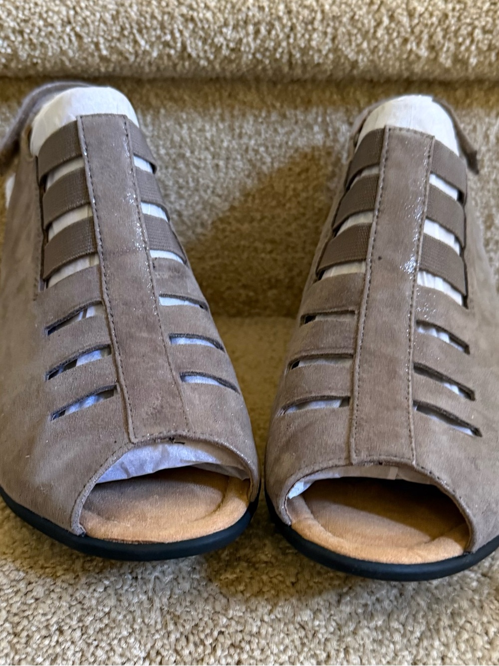 Comfortiva Smoke Suede Suede Cutout Peep-Toe Sandals 9.5 WW - Brand new